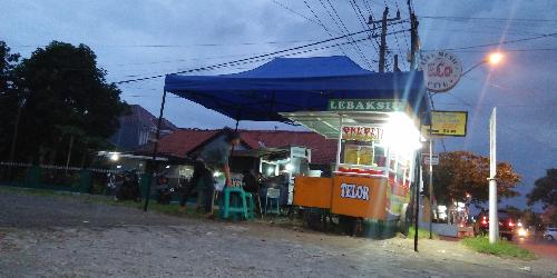 Martabak Hanggawana: Rasa Manis yang Menggoda di Jantung Cilacap