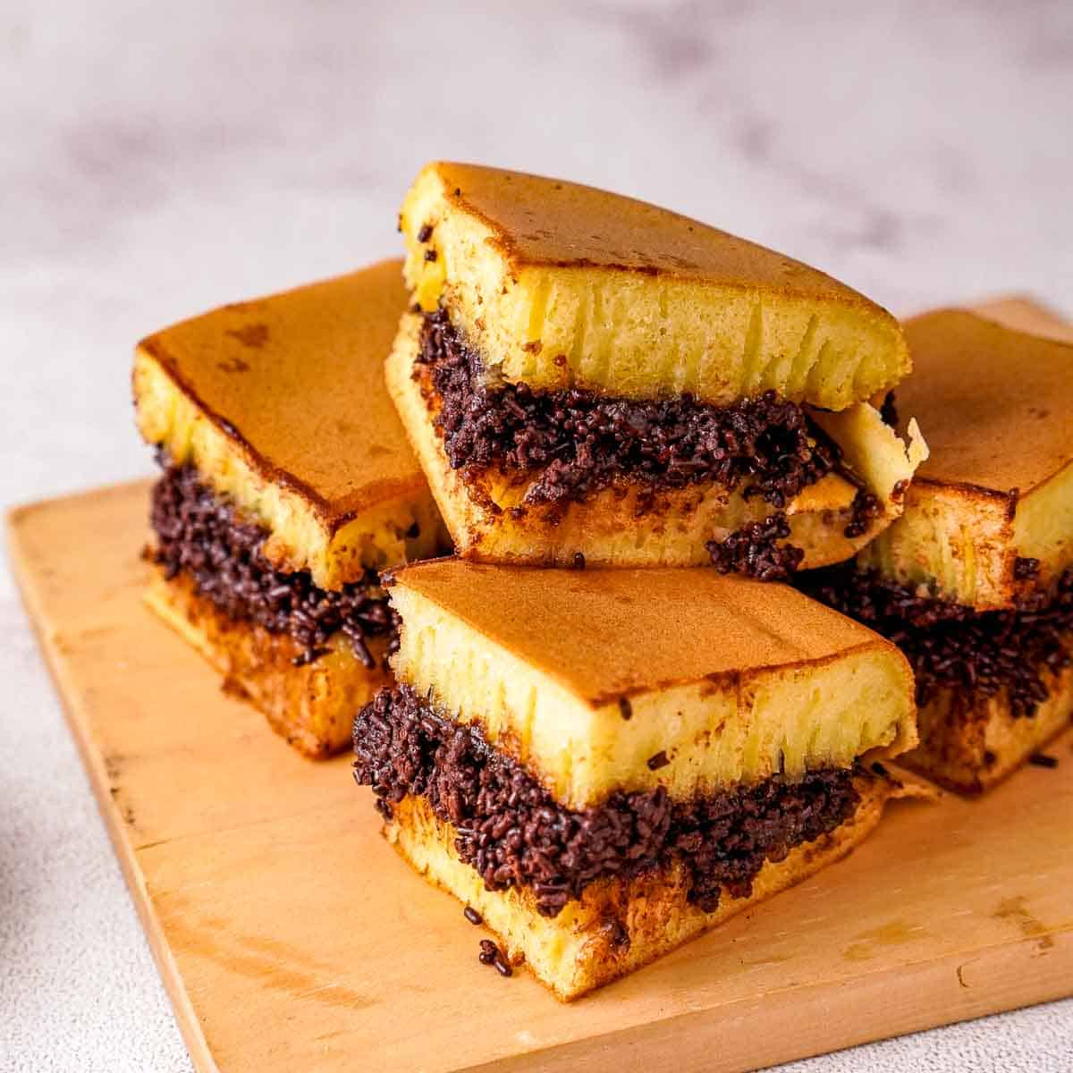 Martabak Hanggawana: Manisnya Kebahagiaan di Setiap Gigitan